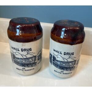 Vintage Wall Drug of South Dakota Mt. Rushmore Salt & Pepper Shakers